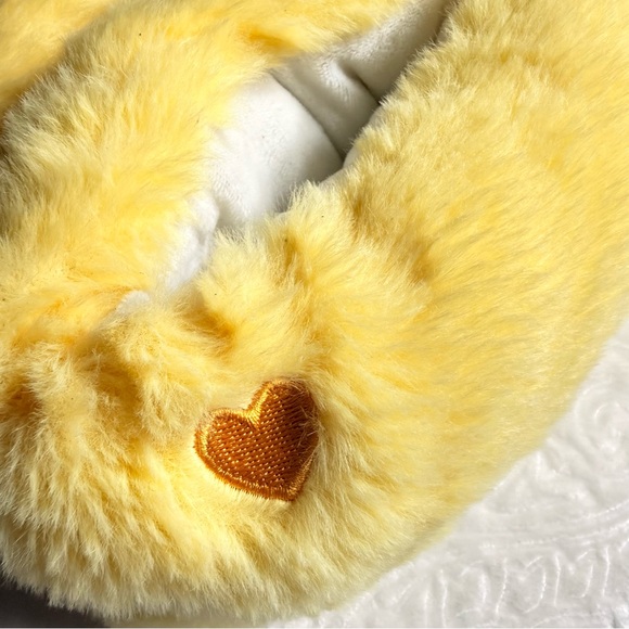 Care Bears Yellow Plush Slippers Cozy Teddy Bear Face NWT - Picture 7 of 7